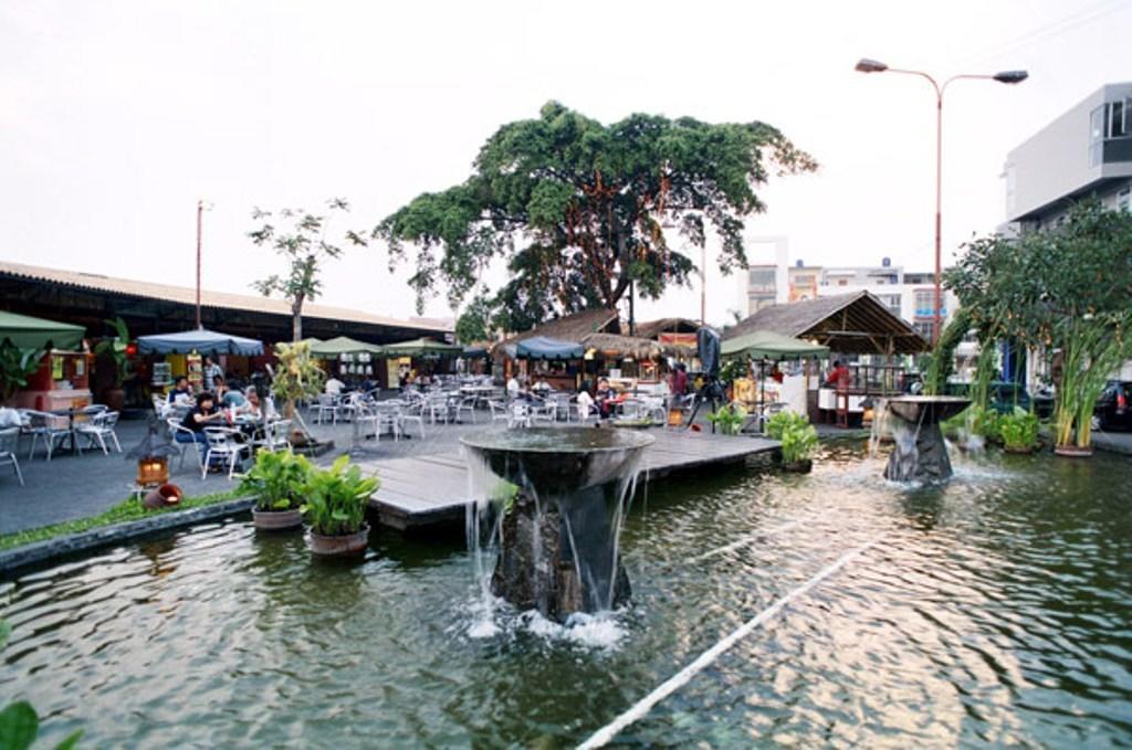 Hyper Inn Bandung Exterior foto