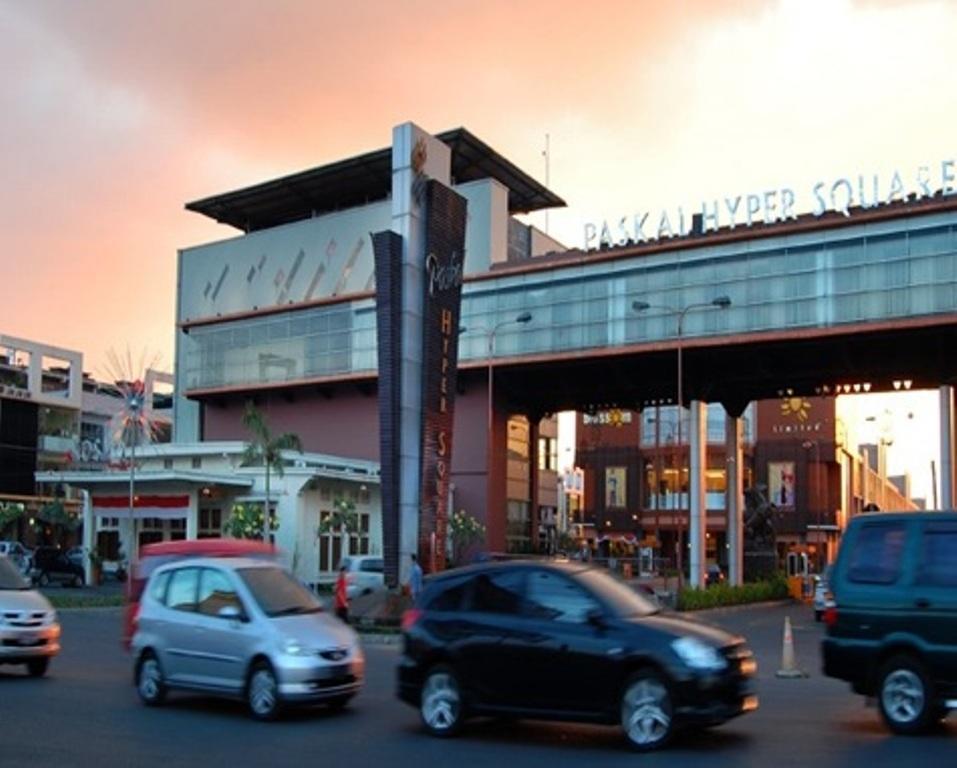 Hyper Inn Bandung Exterior foto