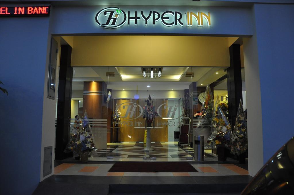 Hyper Inn Bandung Exterior foto